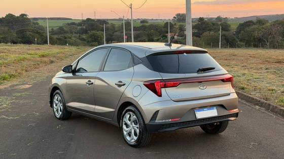 HYUNDAI HB20 1.0 12V FLEX COMFORT PLUS MANUAL HYUNDAI HB20 1.0 12V FLEX COMFORT PLUS MANUAL